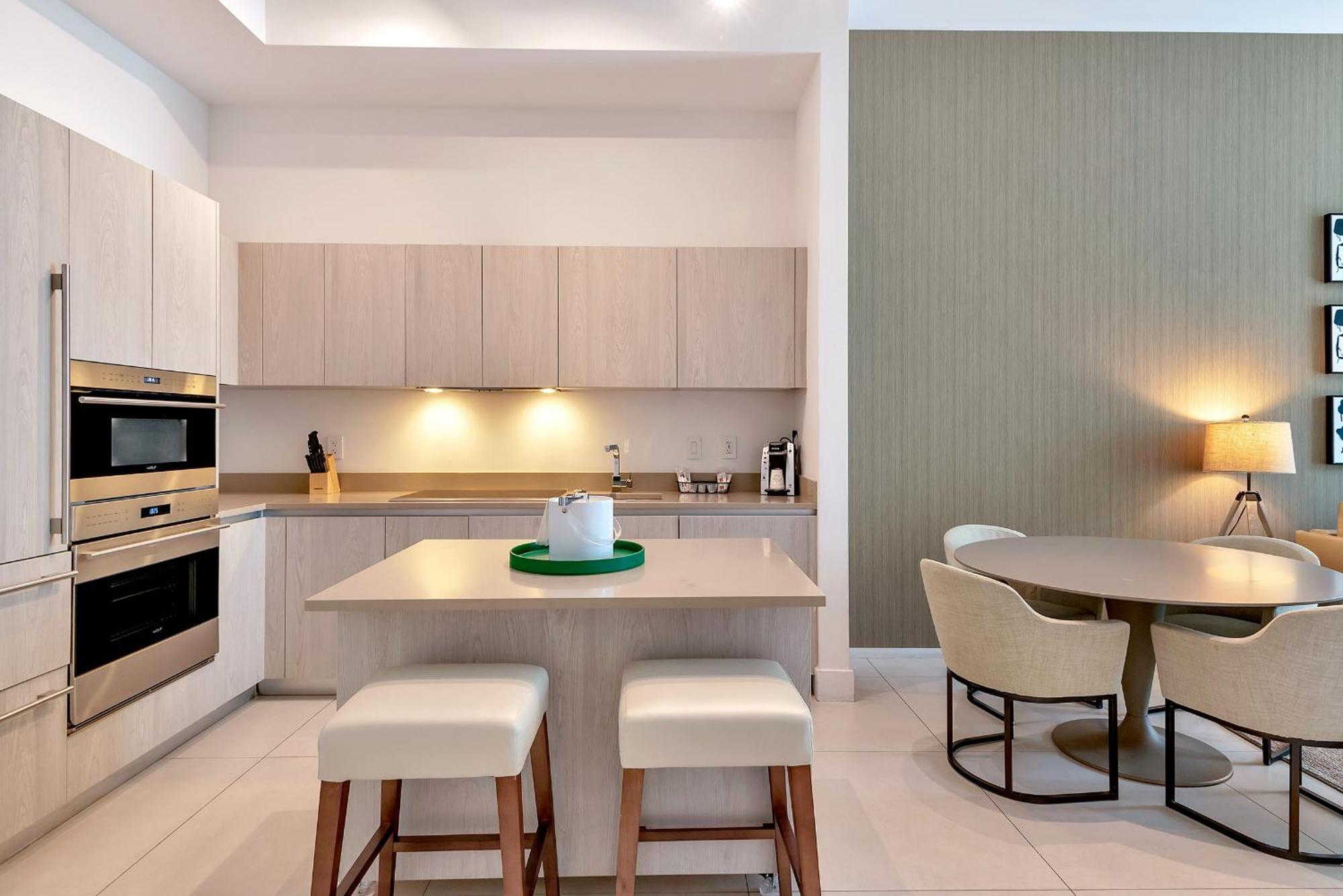 203-1Br/1Ba At The Beach Gem! Lux Amenities! Голливуд Экстерьер фото