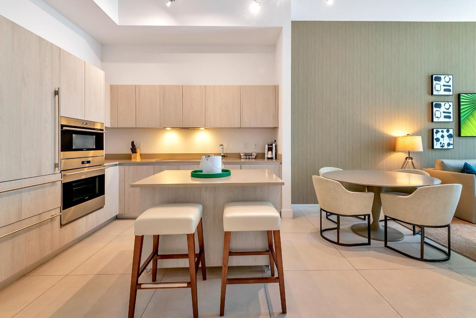 203-1Br/1Ba At The Beach Gem! Lux Amenities! Голливуд Экстерьер фото