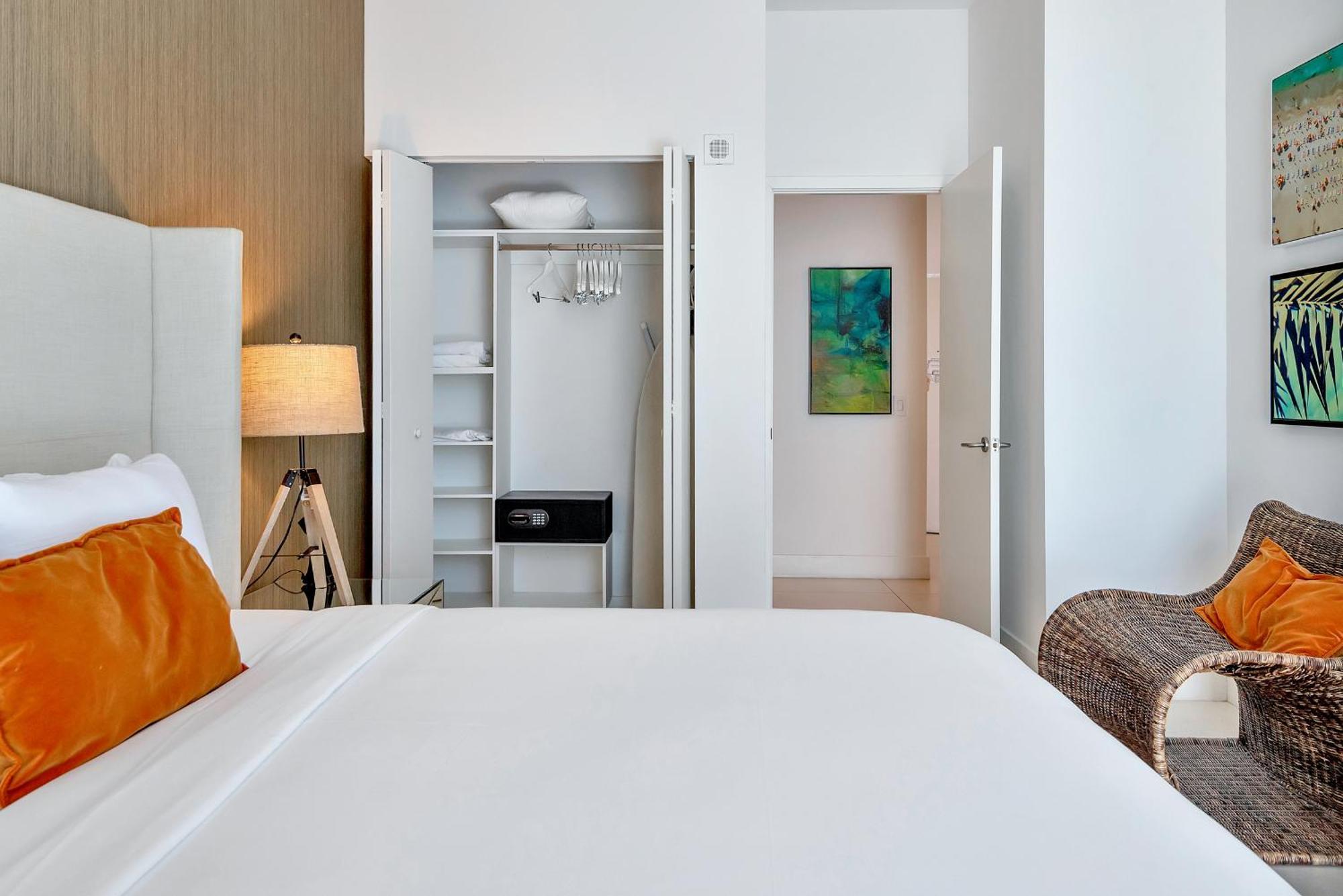 203-1Br/1Ba At The Beach Gem! Lux Amenities! Голливуд Экстерьер фото