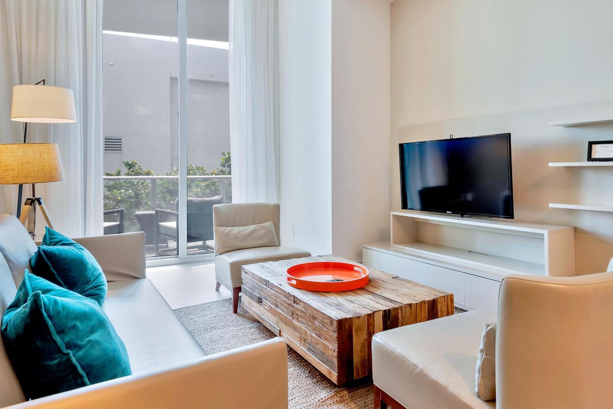 203-1Br/1Ba At The Beach Gem! Lux Amenities! Голливуд Экстерьер фото