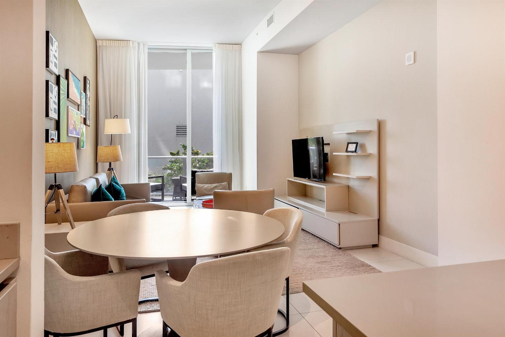 203-1Br/1Ba At The Beach Gem! Lux Amenities! Голливуд Экстерьер фото