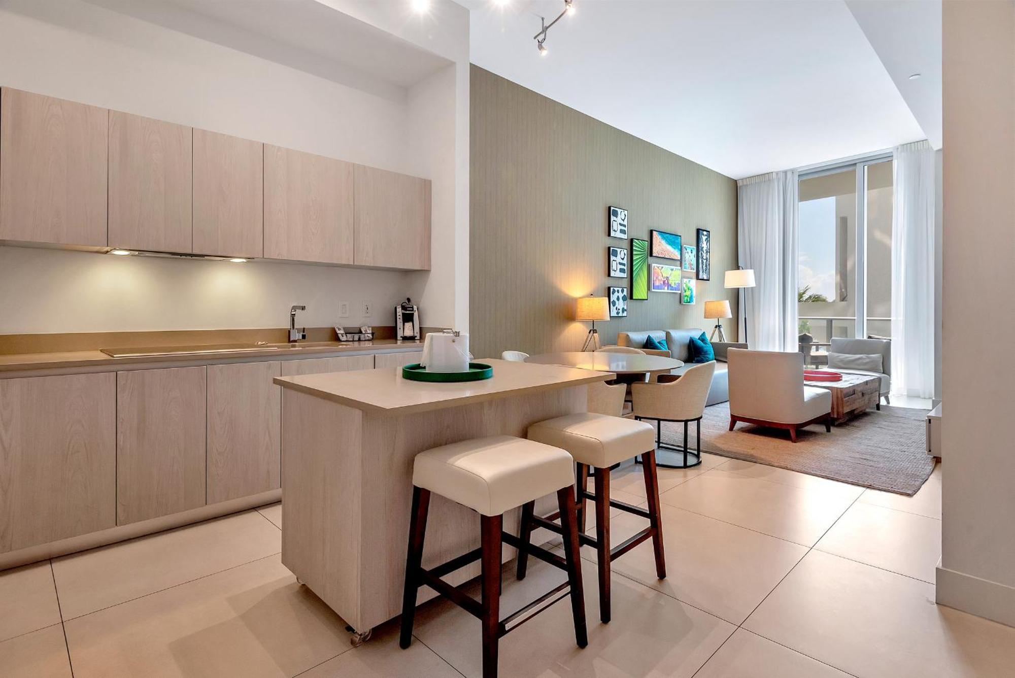 203-1Br/1Ba At The Beach Gem! Lux Amenities! Голливуд Экстерьер фото
