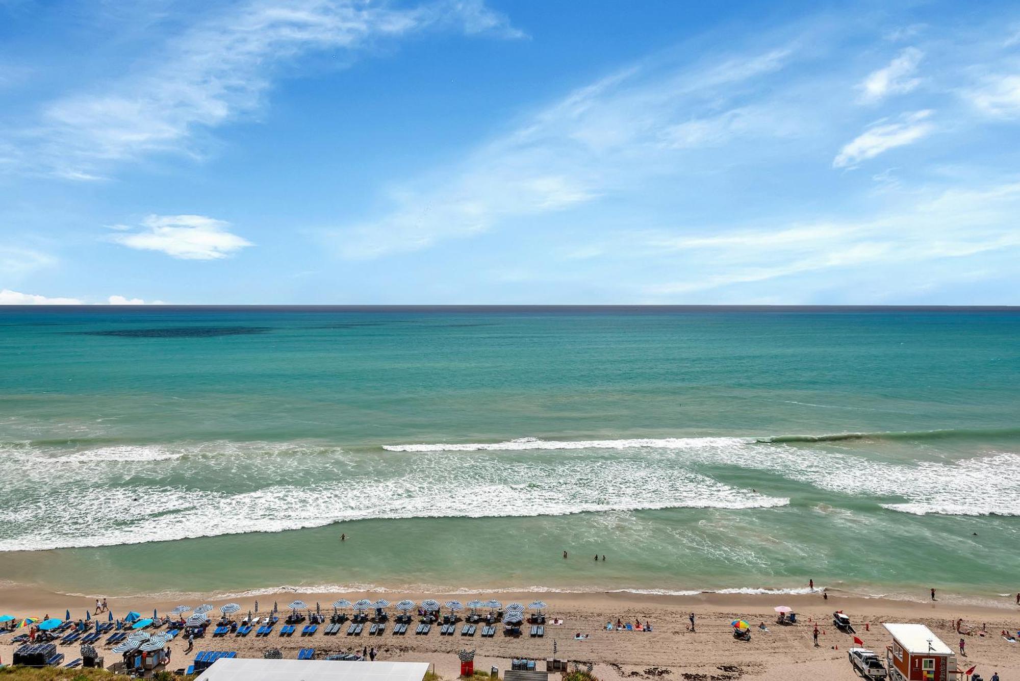 203-1Br/1Ba At The Beach Gem! Lux Amenities! Голливуд Экстерьер фото