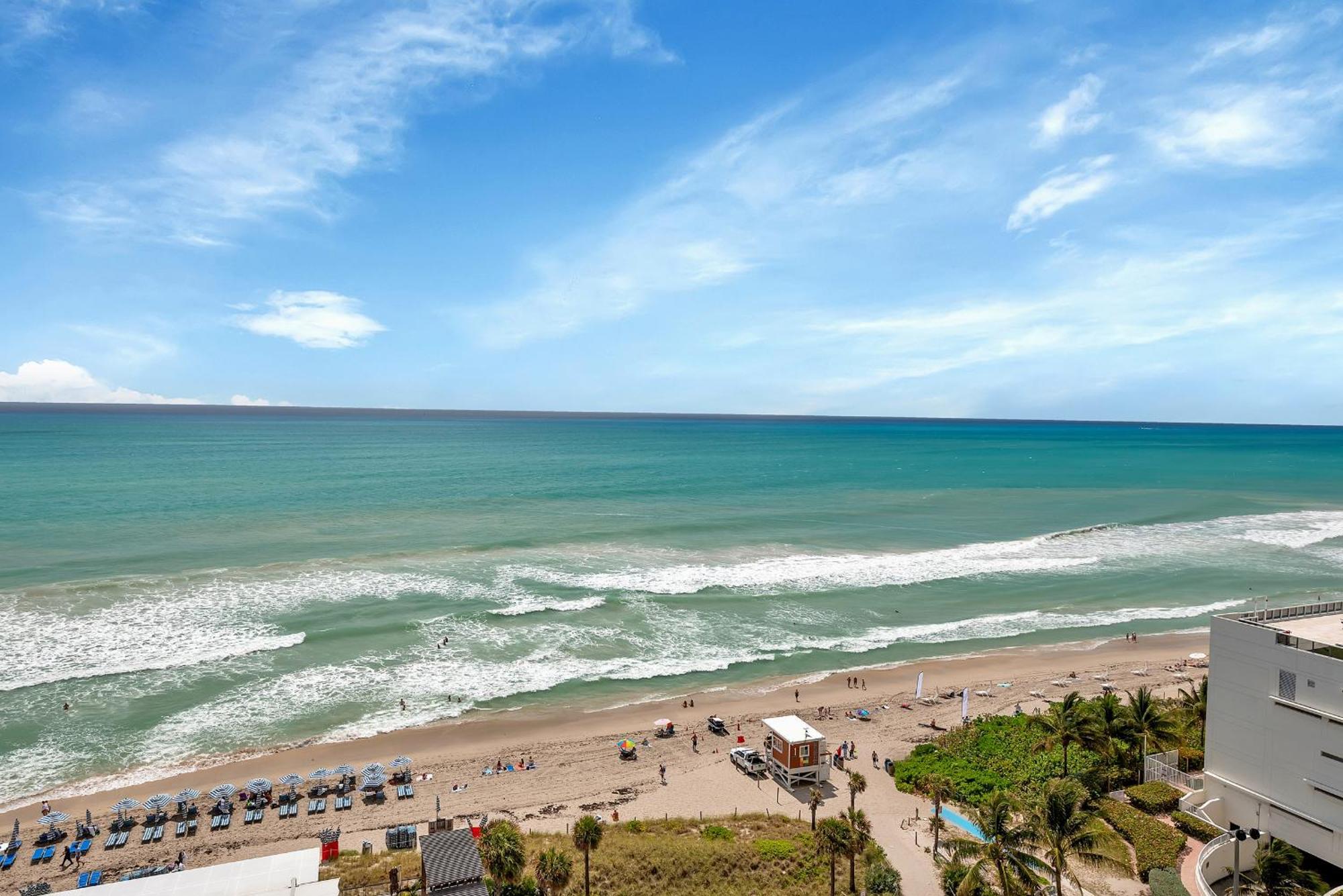 203-1Br/1Ba At The Beach Gem! Lux Amenities! Голливуд Экстерьер фото